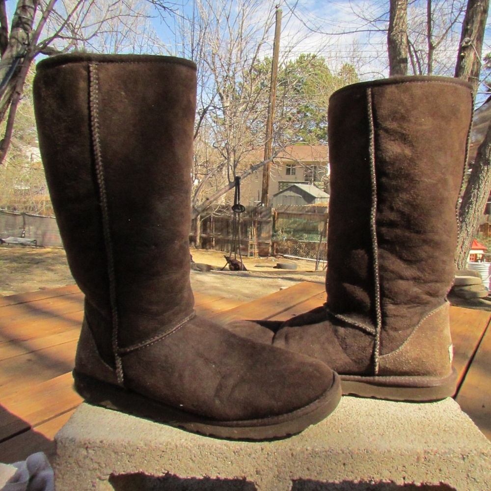UGG Classic Tall in the color Chocolate
